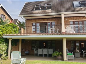 4 Bed Apartment in Hibberdene