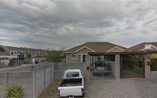 2 Bedroom House in Oakglen