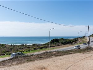 3 Bed House in Voorbaai