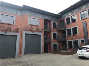 607 m² Industrial space in Hennopspark