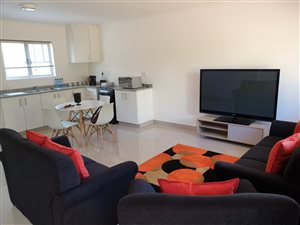 3 Bed Duplex in Greenwood Park