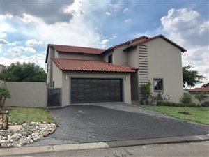 4 Bed House in Leeuwenhof Estate