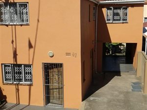 3 Bed House in Risecliff