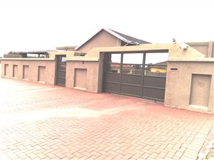 3 Bed House in Alra Park