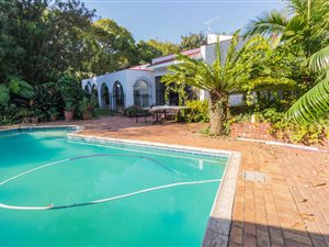 9 Bed House in Baileys Muckleneuk