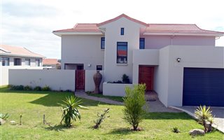 3 Bedroom House in Kidds Beach