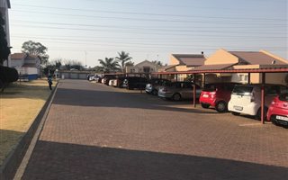 2 Bedroom Flat in Meredale