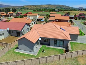 4 Bed House in Waterkloof