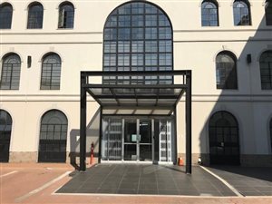 422 m² Commercial space in Halfway House