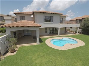 3 Bed House in Eagle Canyon Golf Estate