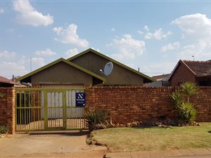 3 Bed House in Vosloorus