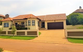 3 Bedroom House in Country View Estate