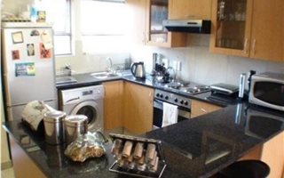 2 Bedroom Townhouse in Sunninghill
