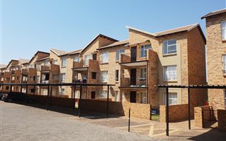 2 Bedroom Apartment in Honeydew