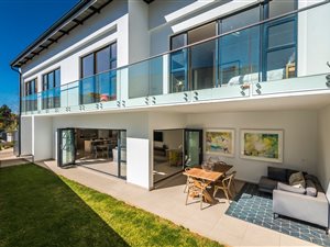4 Bed Duplex in Melrose