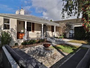 4 Bed House in Claremont Upper