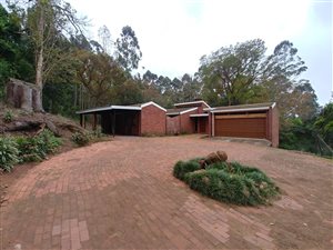 5 Bed House in Hillcrest Central