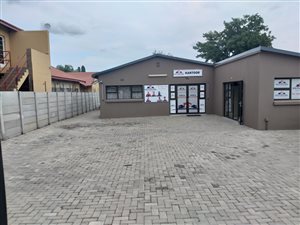 140 m² Office Space in Brits