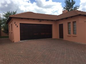 3 Bedroom House in Doornpoort and surrounds