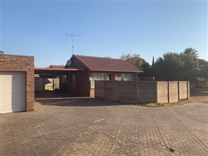 2 Bed Simplex in Highveld