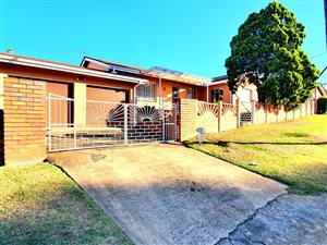 3 Bed House in Woodlands