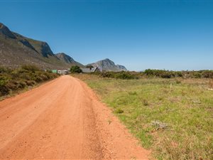 614 m² Land available in Bettys Bay