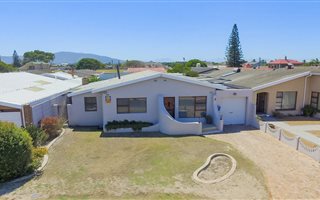 3 Bedroom House in Goodwood