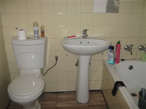 2 Bed Apartment in Driehoek