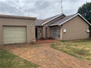 3 Bed House in Mayberry Park