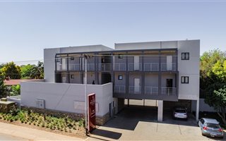 1 Bedroom Apartment in Menlo Park