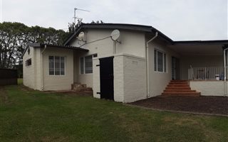 3 Bedroom Garden Cottage in Hillcrest Central