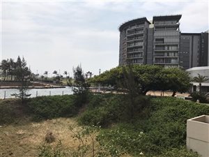 1200 m² Land available in Point Waterfront