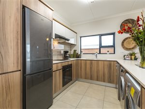 2 Bed Apartment in Linbro Park