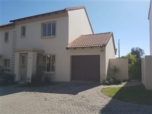 3 Bed House in Country View