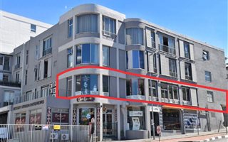159 m² Retail Space in Gardens
