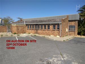 311 m² Commercial space in Somerset West Central