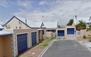 3 Bedroom Townhouse in Oakglen