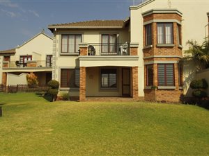 2 Bed Apartment in Randpark Ridge