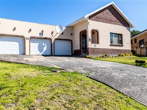 4 Bed House in Dorchester Heights