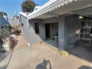 3 Bed House in Riverhorse Valley