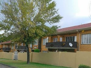 2 Bed Flat in Parkhill Gardens