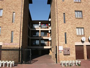 3 Bedroom Apartment in Randfontein Central