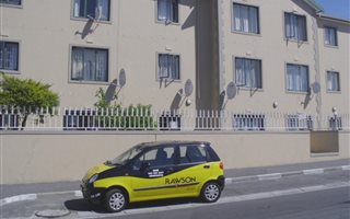 2 Bedroom Apartment in Wynberg