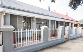 2 Bedroom House in Richmond Hill