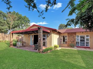 3 Bed Townhouse in Gallo Manor