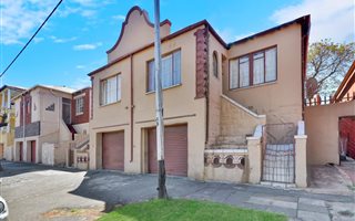 4 Bedroom House in Mayfair