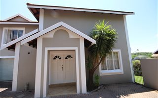 3 Bedroom Cluster in Woodlands Estate