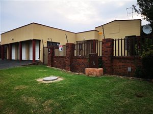 5 Bed House in Ridgeway
