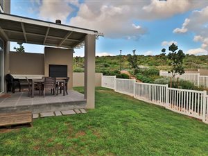 3 Bed Townhouse in Somerset West Central