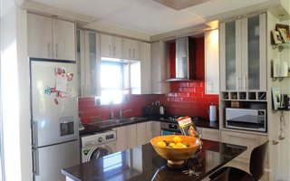 3 Bedroom Apartment in Vredekloof East
